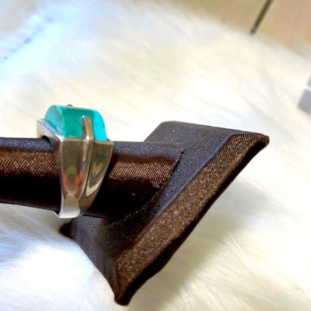 Unique style Sterling silver and turquoise ring - Picture 2 of 8